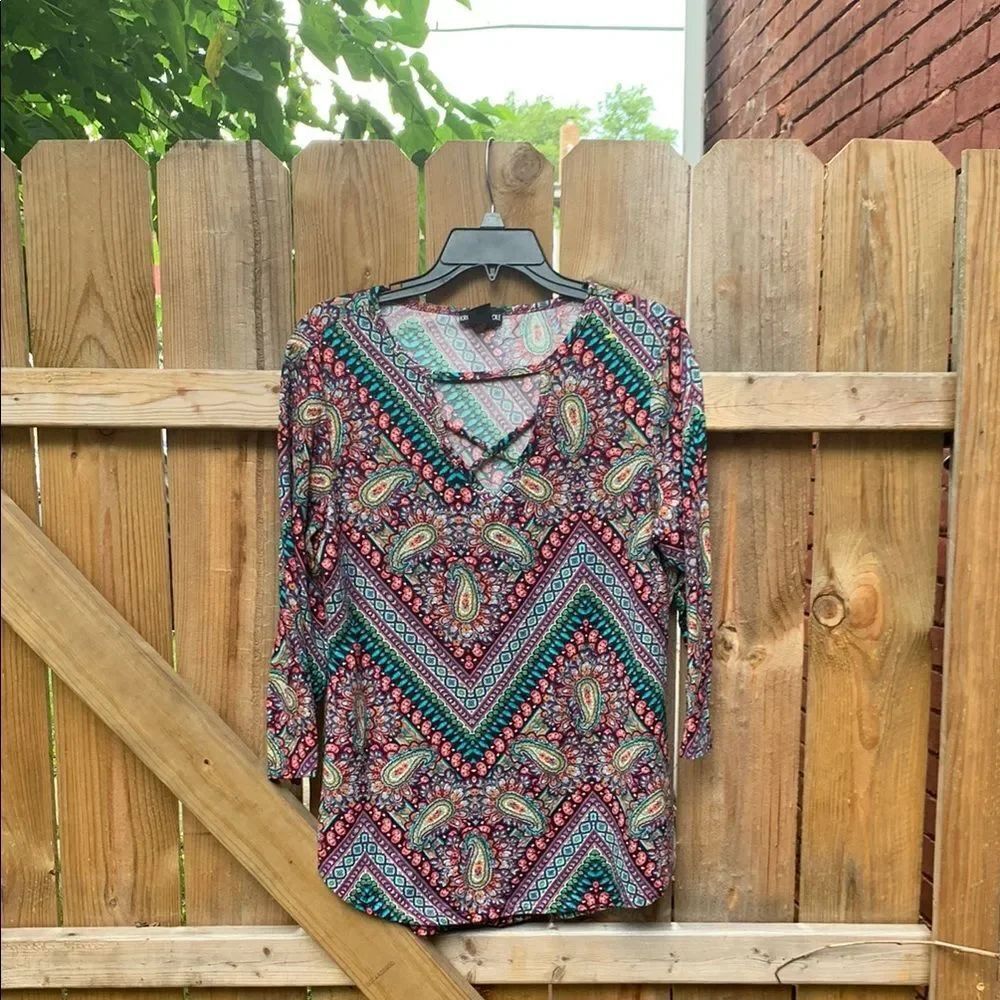 Green and Pink Graphic 3/4 Sleeve Blouse